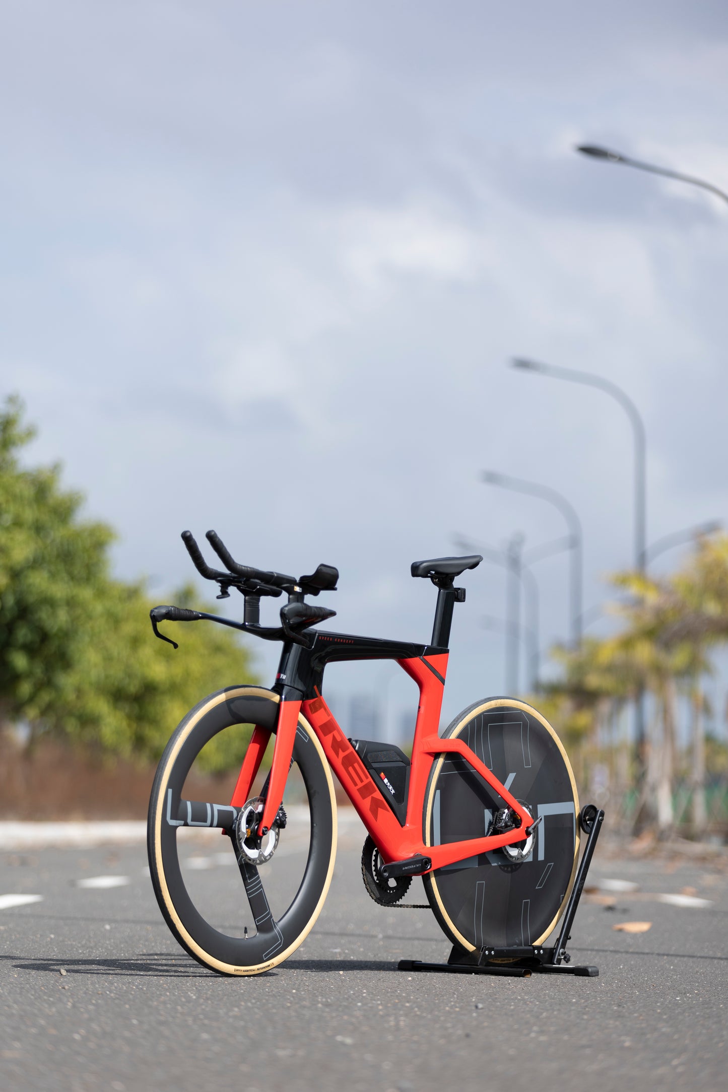 Lún Kronos Disc/Tri-Spoke Winspace Triathlon / Time Trial Wheelset