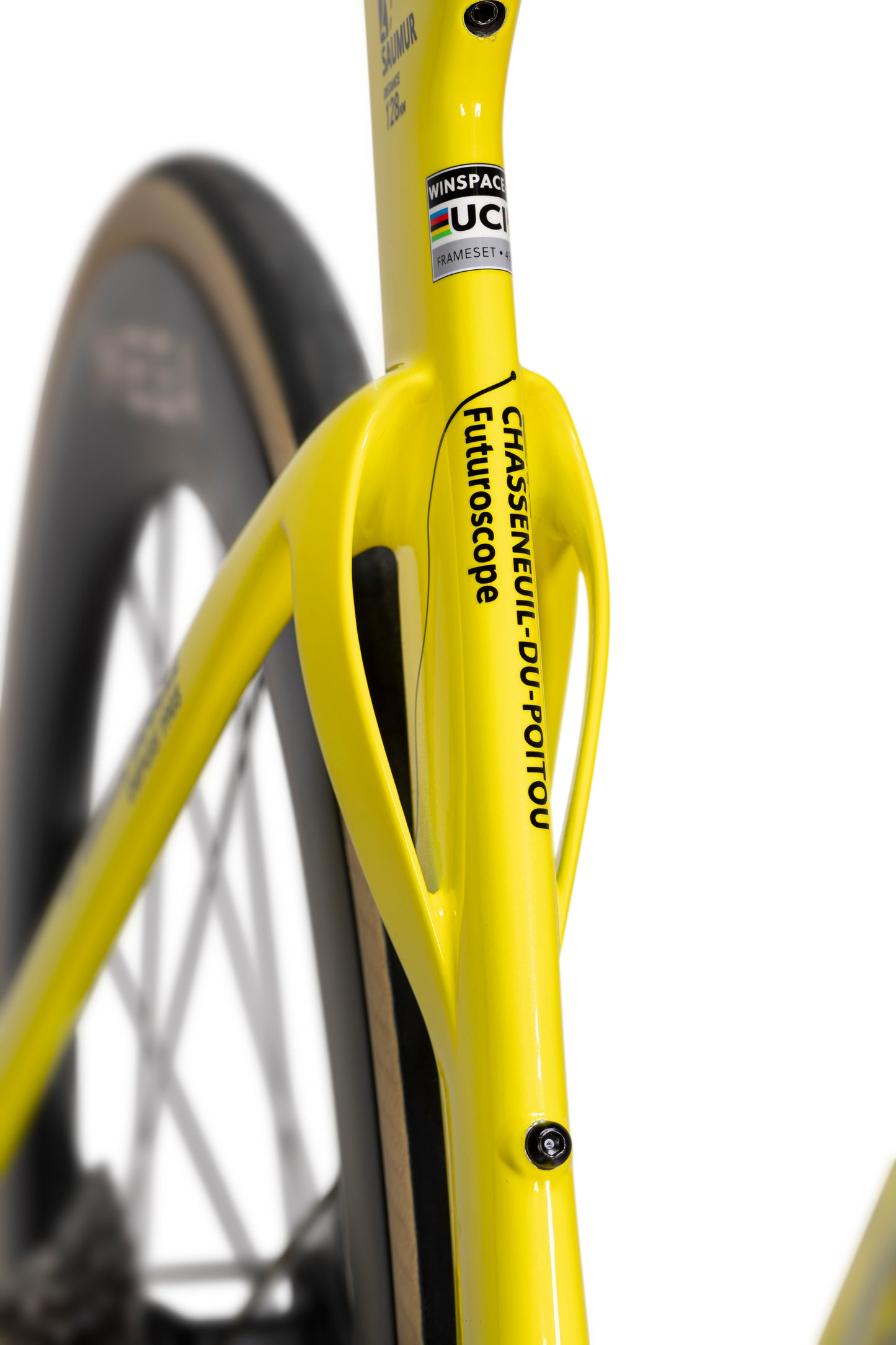 Winspace T1600 Race Bike - SRAM Force AXS