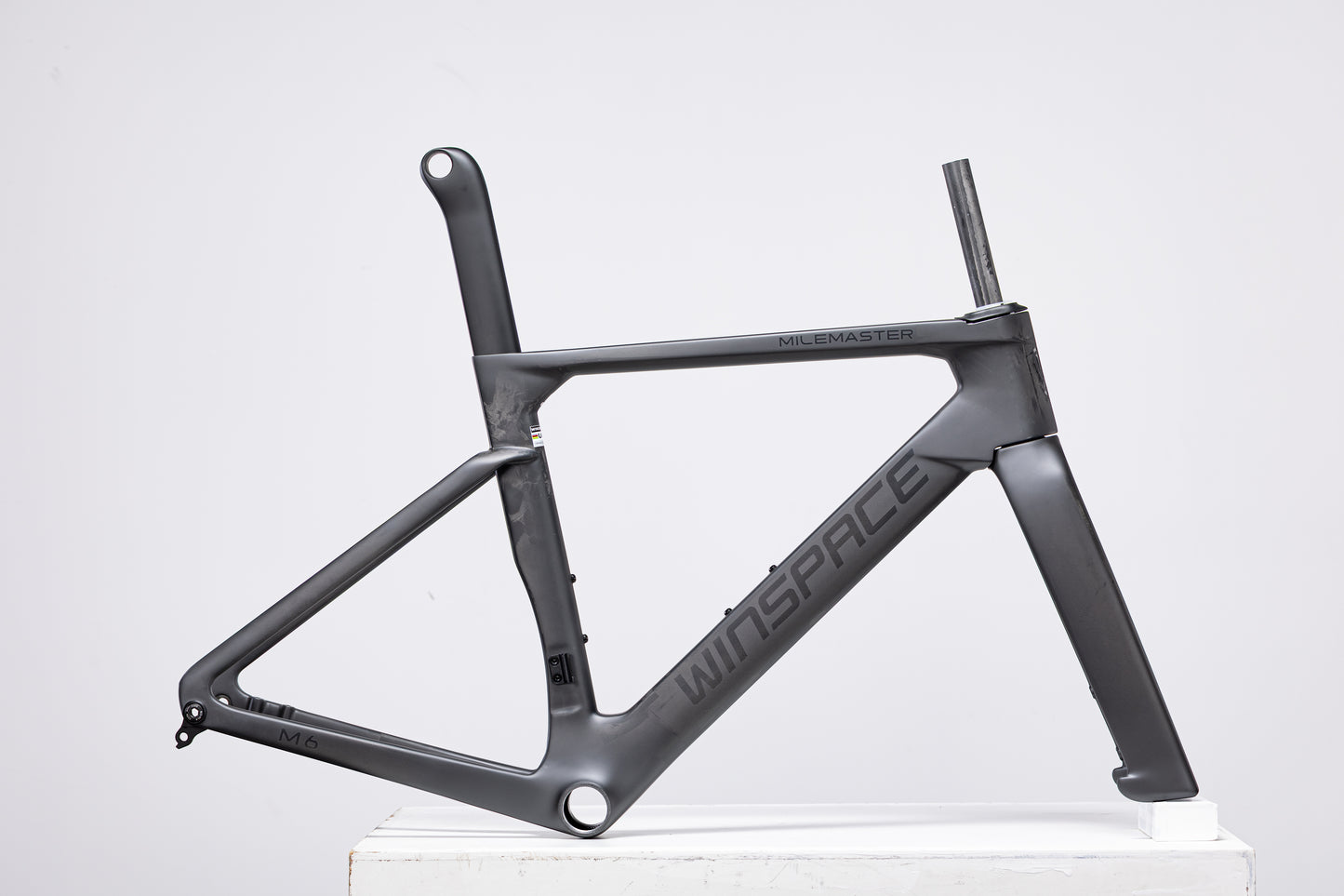 Winspace M6 Aero Road Bike - SRAM Rival E1 AXS