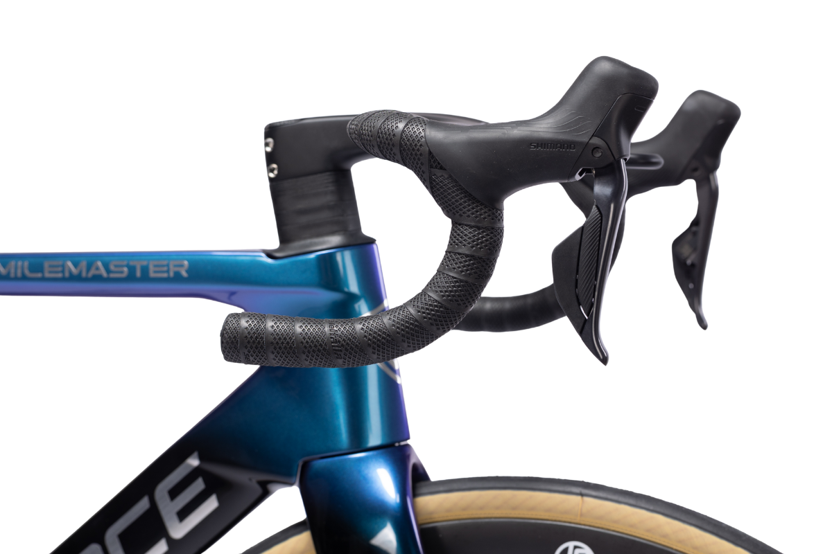 Winspace M6 Aero Road Bike - Shimano 105 Di2
