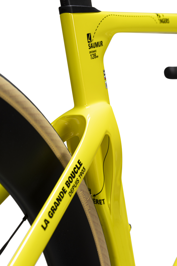 Winspace T1600 Race Bike - SRAM Force AXS